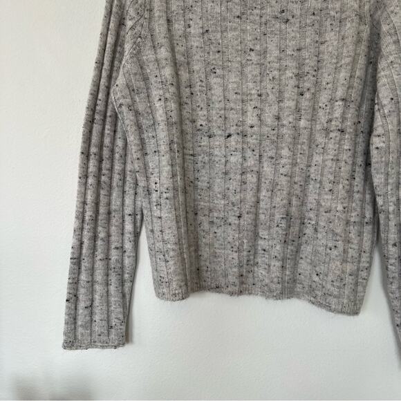 Madewell Donegal Evercrest Turtleneck Sweater in Coziest Yarn - Picture 3 of 7